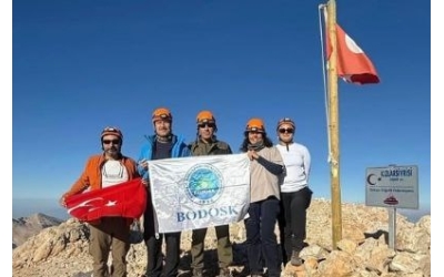 KIZLARSİVRİSİ DAĞI ZİRVE