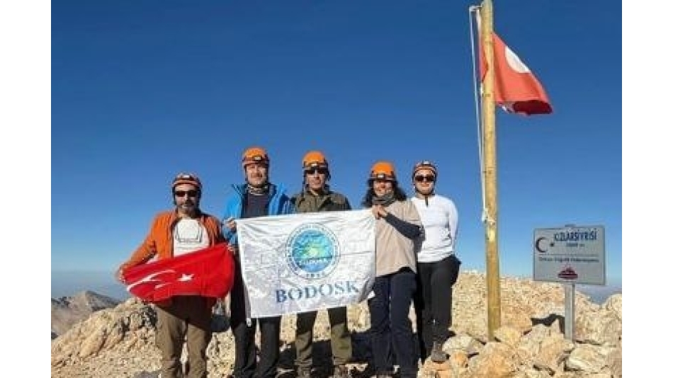 KIZLARSİVRİSİ DAĞI ZİRVE